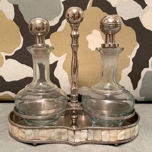 ❌SOLD! Mother of Peal trimmed Cruet set